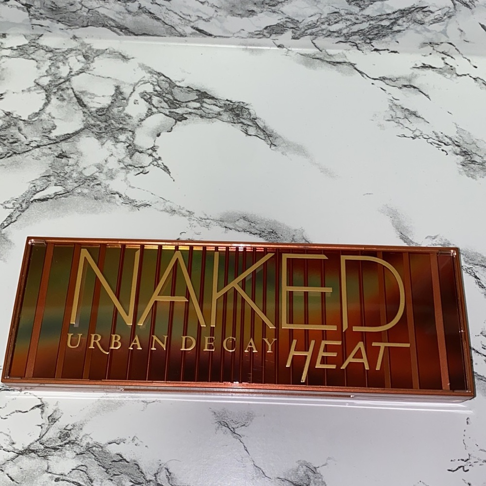 NWOB Urban Decay Nake Heat eyeshadow palette 
Never used 
No box